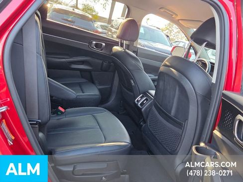 Used 2021 Kia Sorento S image 17