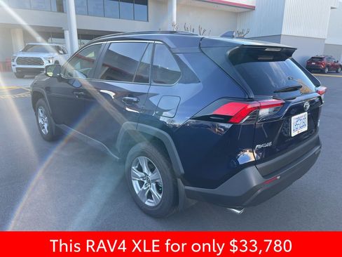 Used 2025 Toyota RAV4 XLE w/ Convenience Package image 18