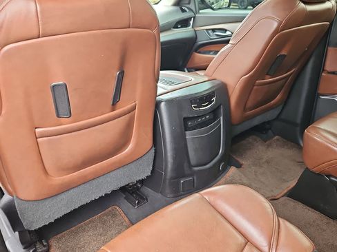 Used 2018 Cadillac Escalade ESV Premium Luxury image 18