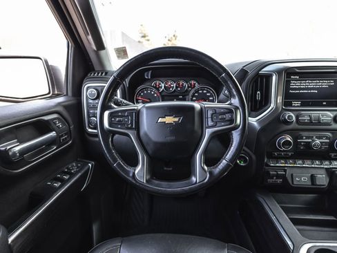 Used 2021 Chevrolet Silverado 1500 LTZ AWD/4WD image 29