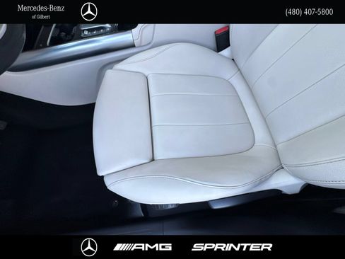 Used 2022 Mercedes-Benz GLA 250 4MATIC w/ Premium Package Lite image 16