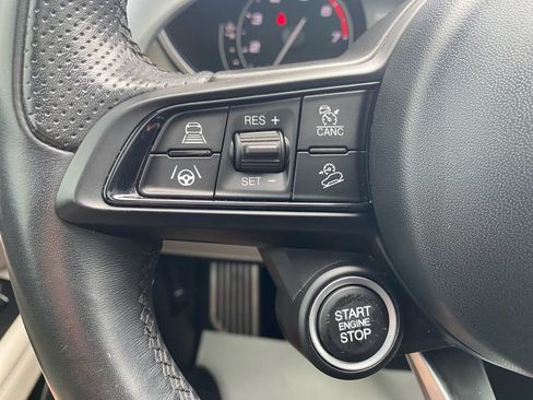 Used 2021 Alfa Romeo Stelvio Ti Sport AWD/4WD image 36