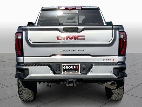 Used 2025 GMC Sierra 2500 AT4 w/ AT4 Premium Plus Package image 4