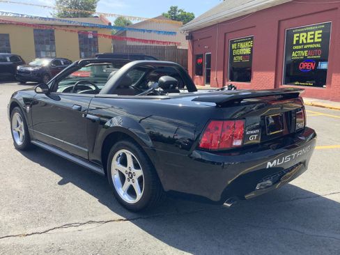 Used 2004 Ford Mustang GT RWD image 12