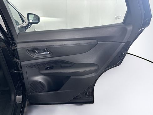 Used 2023 Nissan Ariya FWD image 29