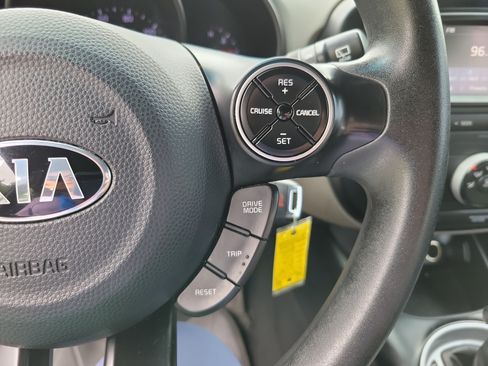 Used 2019 Kia Soul FWD image 14