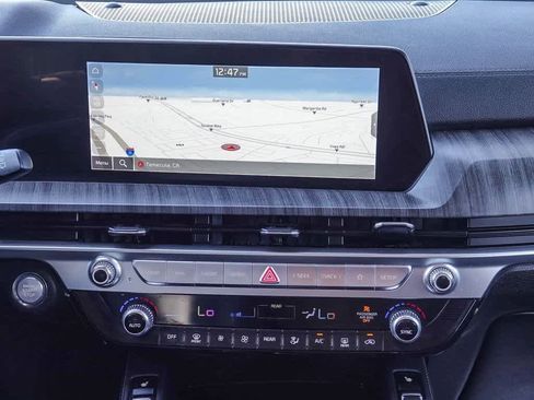 Used 2023 Kia Telluride EX w/ EX Captain's Chair Package image 12