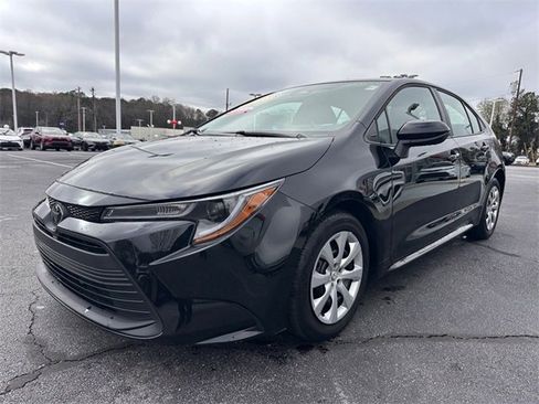 Used 2023 Toyota Corolla LE image 7