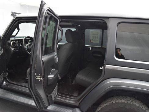 Used 2018 Jeep Wrangler Unlimited Sport S image 24