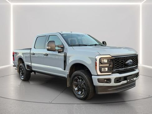 Used 2024 Ford F250 Lariat w/ Lariat Ultimate Package AWD/4WD image 8