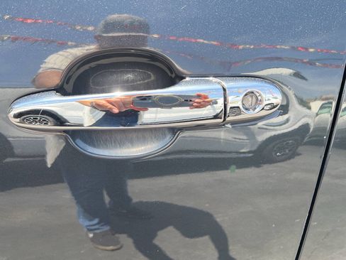 Used 2014 Chevrolet Impala LT w/ LT Sunroof Package FWD image 8