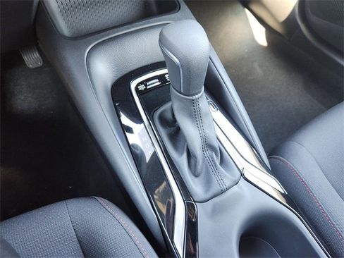 Certified 2025 Toyota Corolla SE image 16