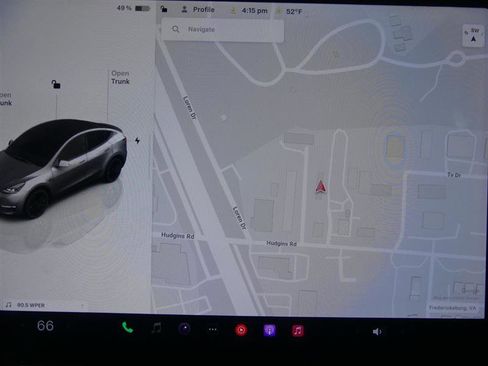 Used 2024 Tesla Model Y Performance image 11