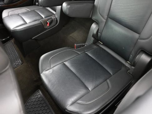 Used 2017 Chevrolet Tahoe LT w/ Luxury Package RWD image 15