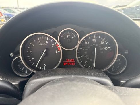 Used 2011 MAZDA MX-5 Miata Grand Touring w/ Premium Pkg RWD image 12