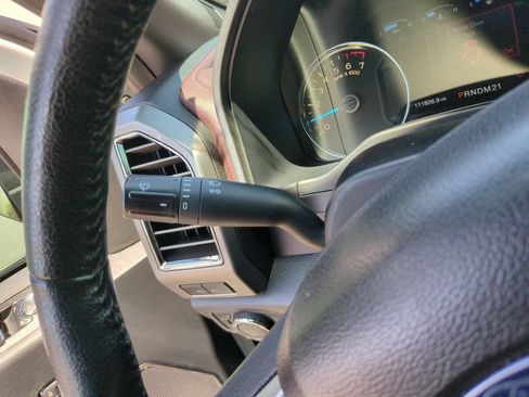 Used 2015 Ford F150 Platinum w/ Equipment Group 701A Luxury AWD/4WD image 33