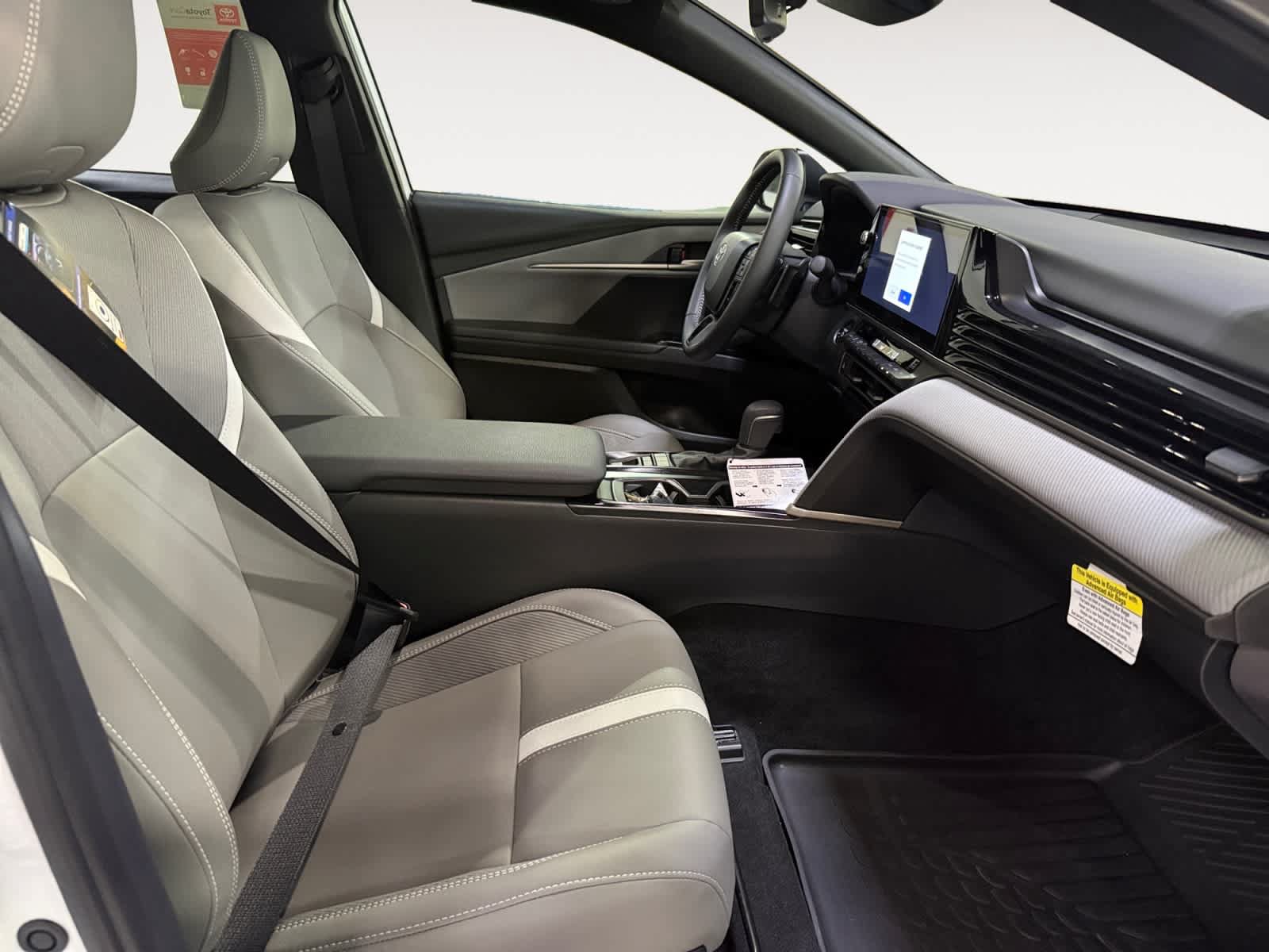 Used 2026 Toyota Camry SE w/ Multimedia Upgrade Package FWD image 19