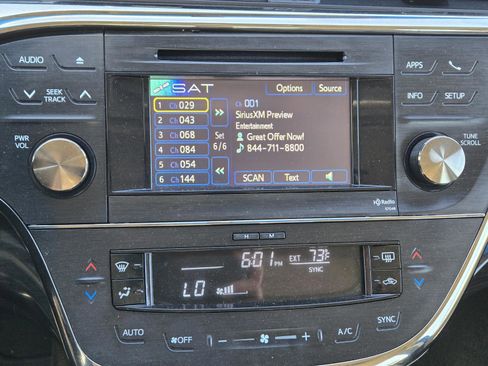 Used 2014 Toyota Avalon XLE Touring FWD image 25