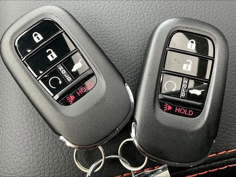 New 2025 Honda Pilot TrailSport image 30