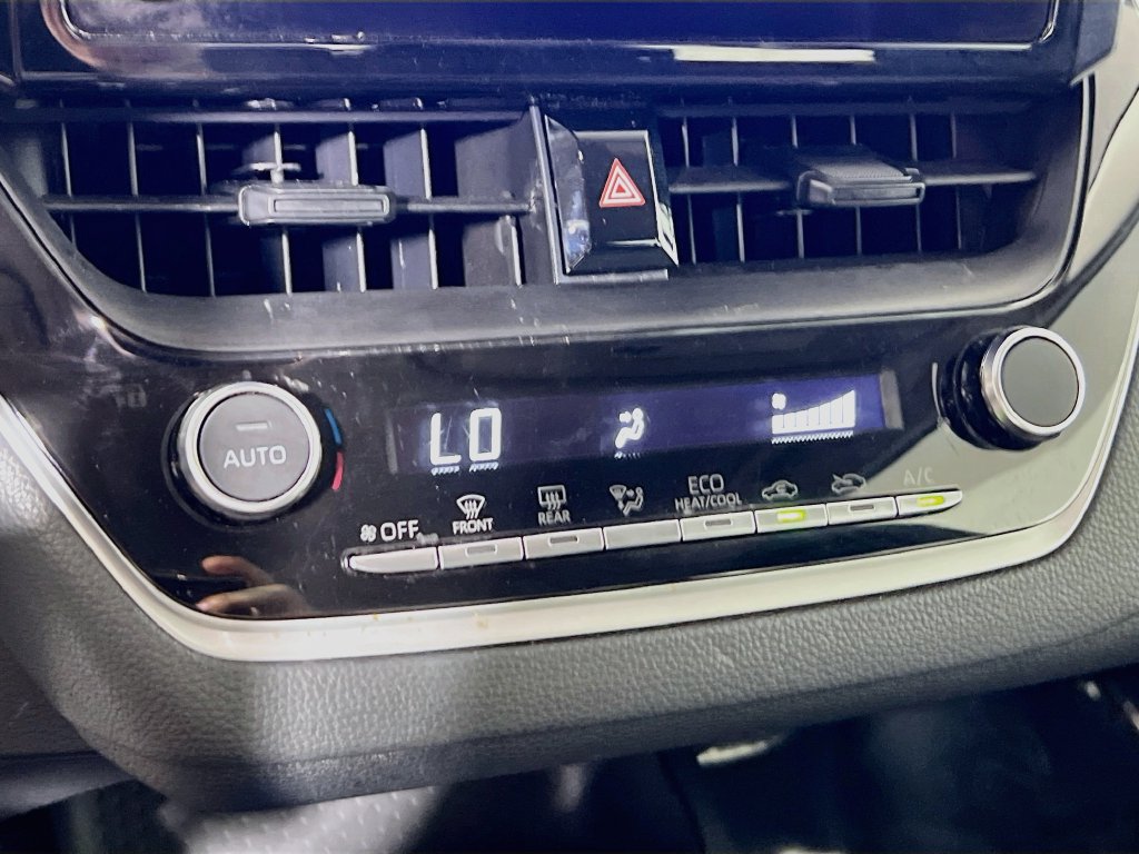Certified 2025 Toyota Corolla LE FWD image 14