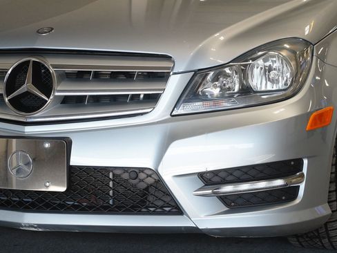 Used 2013 Mercedes-Benz C 300 4MATIC Sedan image 7