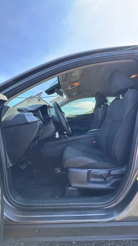 Used 2021 Toyota C-HR LE FWD image 11