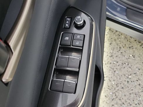 Used 2025 Toyota Crown Signia w/ Advanced Technology Package AWD/4WD image 23