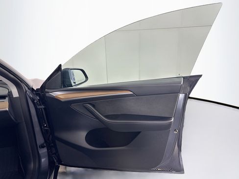 Used 2022 Tesla Model Y Performance image 31