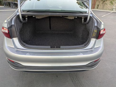 Used 2024 Volkswagen Jetta SE image 30