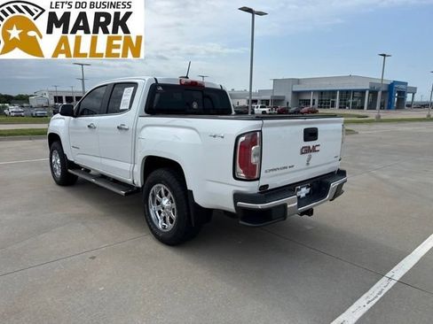 Used 2017 GMC Canyon SLT w/ Driver Alert Package AWD/4WD image 4