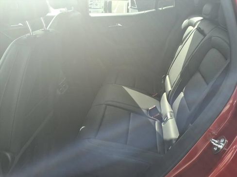 New 2027 Chevrolet Equinox LT w/ Convenience Package II FWD image 17