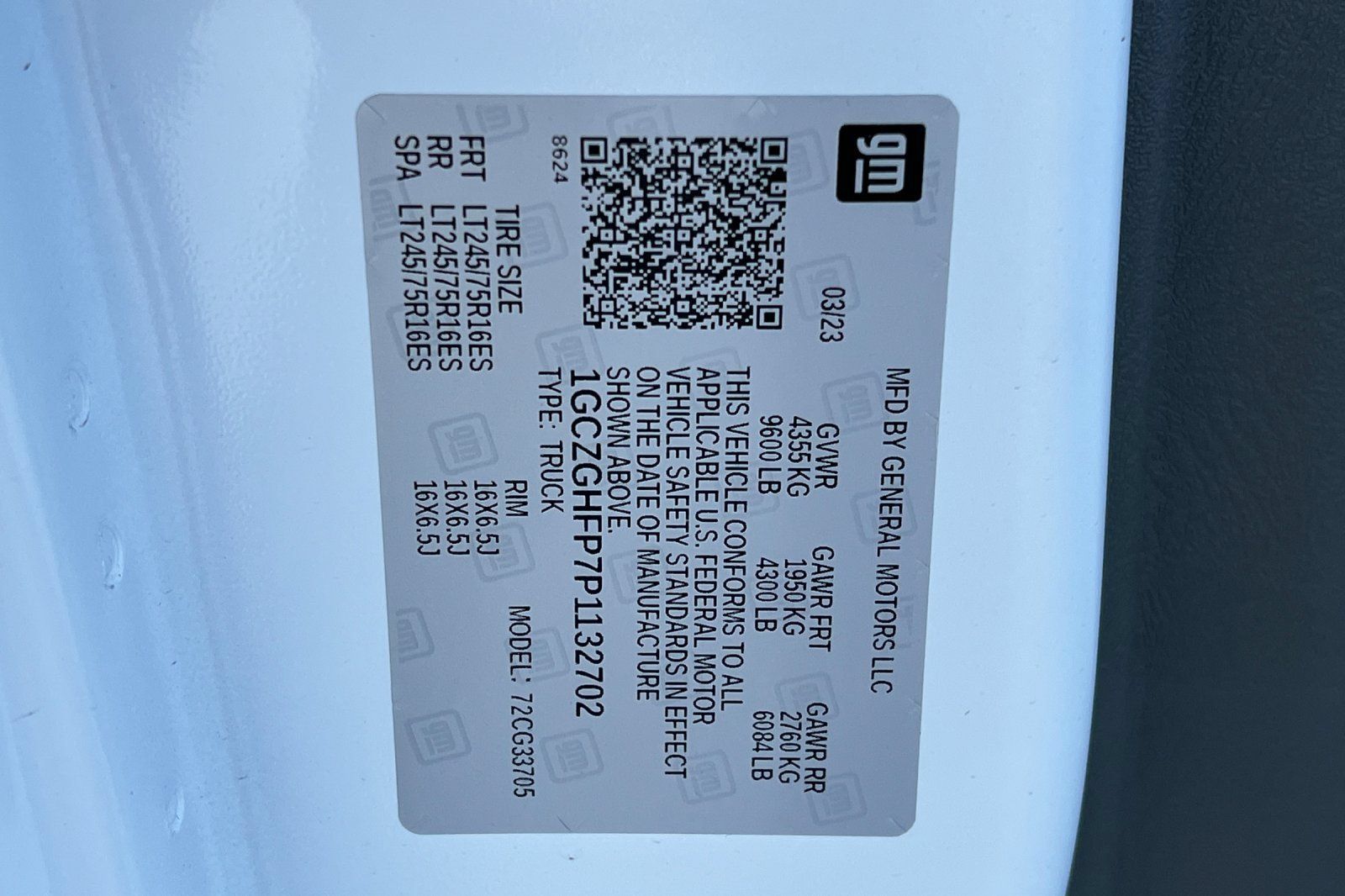 Used 2023 Chevrolet Express 3500 Extended w/ Driver Convenience Package RWD image 25