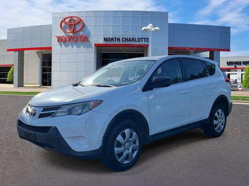 Used 2015 Toyota RAV4 LE FWD image 3