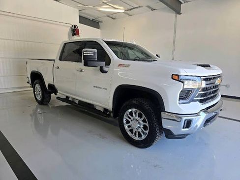 Used 2024 Chevrolet Silverado 2500 LTZ w/ LTZ Plus Package AWD/4WD image 8