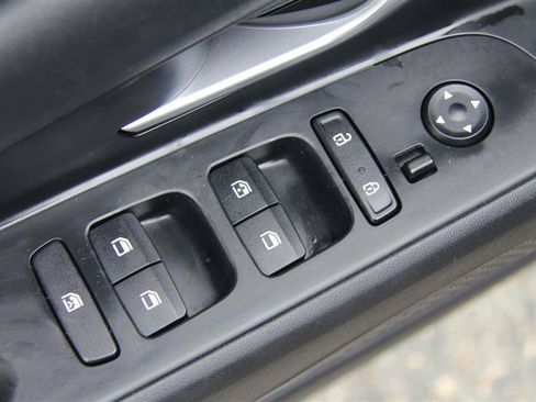 Used 2021 Hyundai Elantra SEL w/ Convenience Package FWD image 16