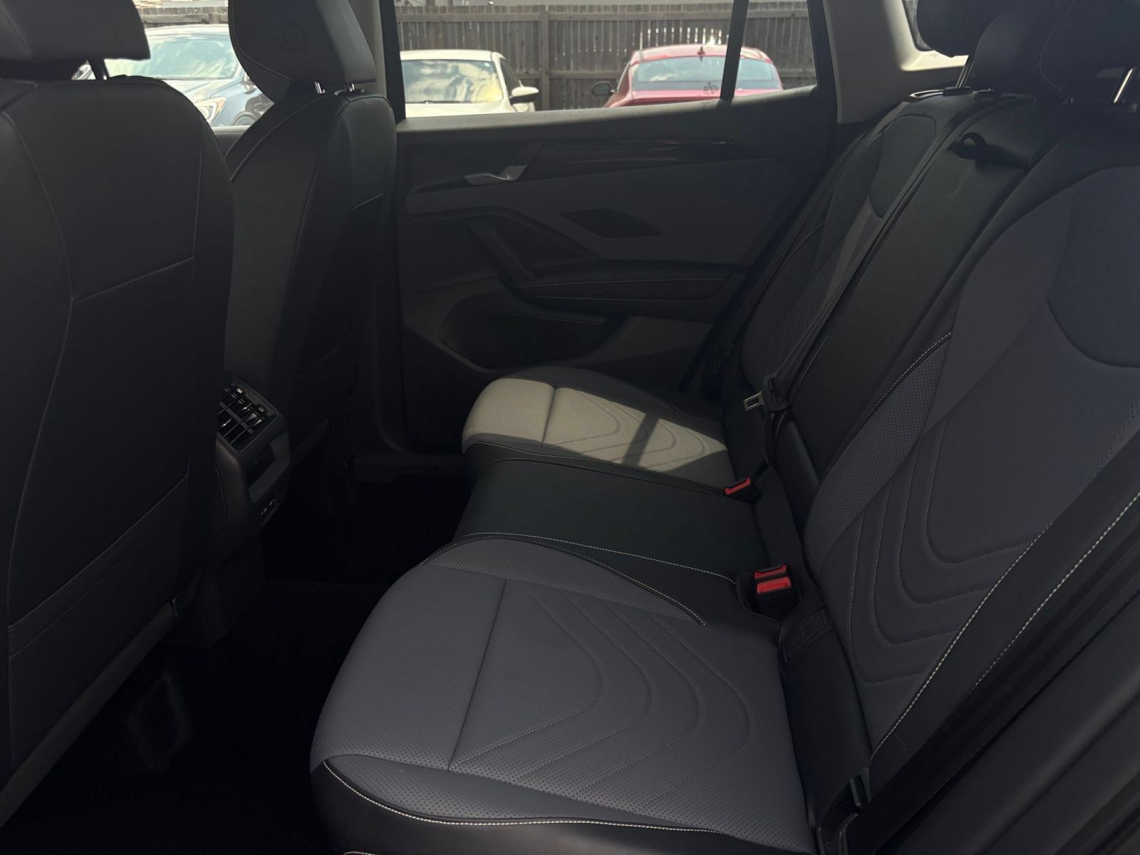 Used 2026 Volkswagen Tiguan SE AWD/4WD image 25