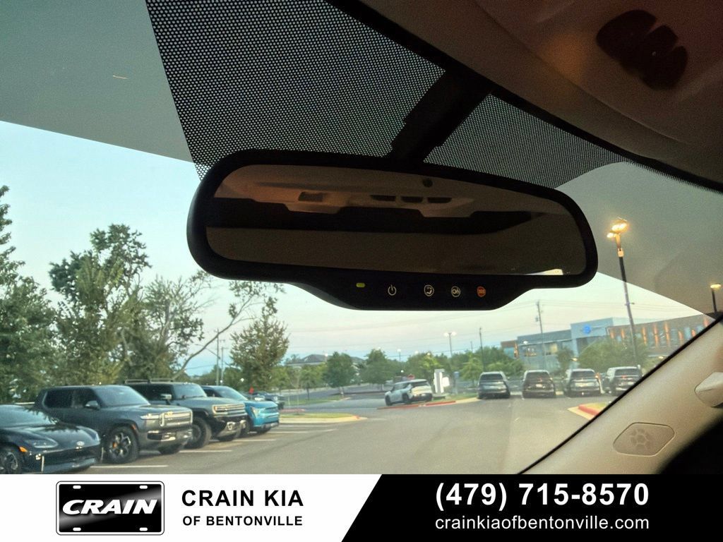 Used 2016 GMC Acadia Denali AWD/4WD image 22