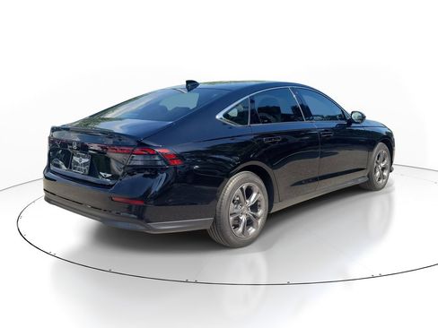 Used 2023 Honda Accord EX image 4