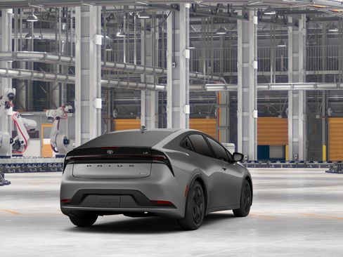 New 2027 Toyota Prius LE FWD image 11
