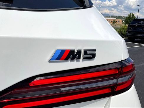 New 2027 BMW M5 Touring AWD/4WD image 24