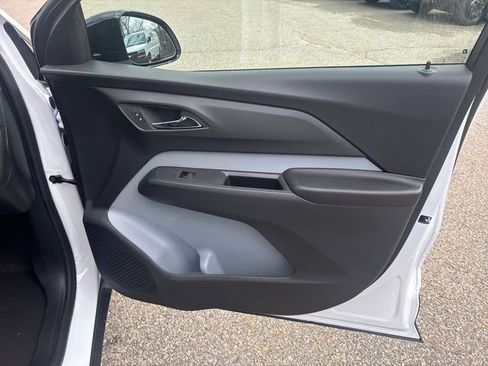 New 2027 Chevrolet Bolt LT w/ Comfort Package FWD image 20