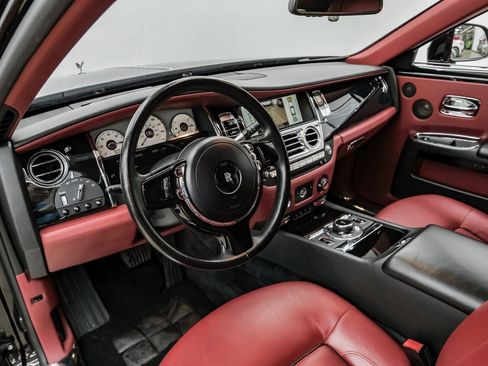 Used 2014 Rolls-Royce Ghost image 21