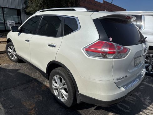 Used 2015 Nissan Rogue SV w/ SV Premium Package image 8
