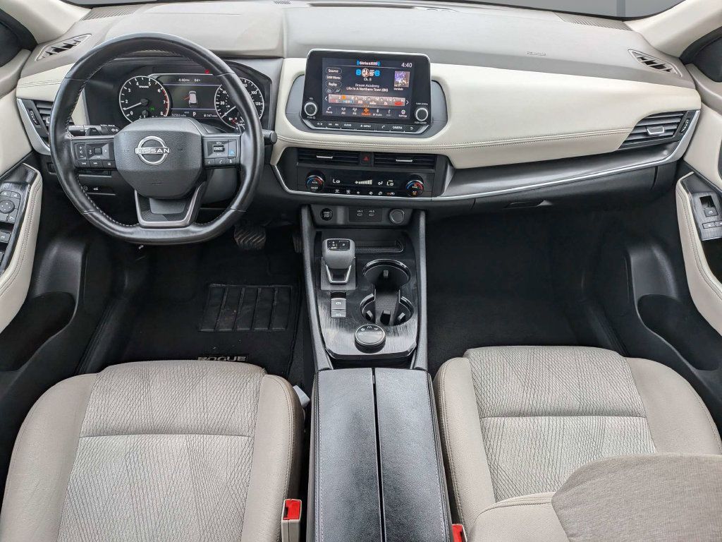Used 2025 Nissan Rogue SV AWD/4WD image 23
