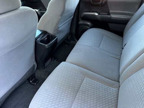 Used 2021 Toyota Tacoma SR5 AWD/4WD image 26