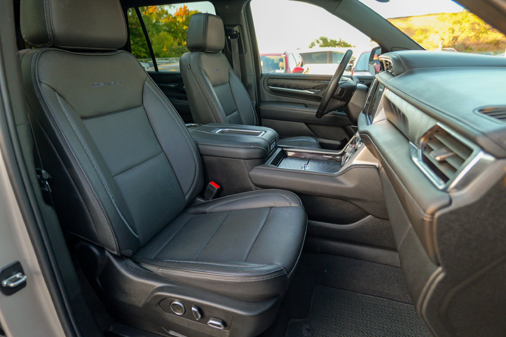 Used 2023 GMC Yukon Denali AWD/4WD image 37