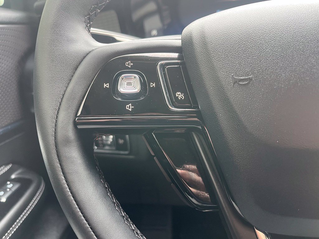 Certified 2023 Lincoln Corsair AWD w/ Equipment Group 101A image 28