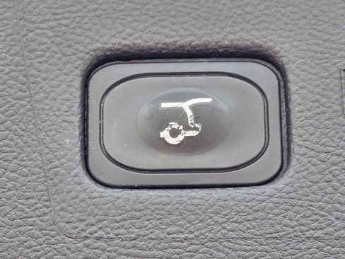 Used 2024 Ford Edge Titanium image 34