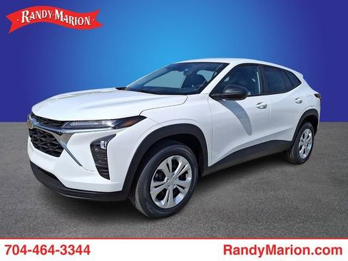 New 2026 Chevrolet Trax LS w/ Driver Confidence Package image 1