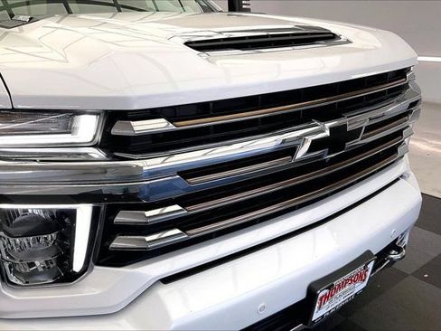 Used 2022 Chevrolet Silverado 2500 High Country w/ Safety Package II AWD/4WD image 30